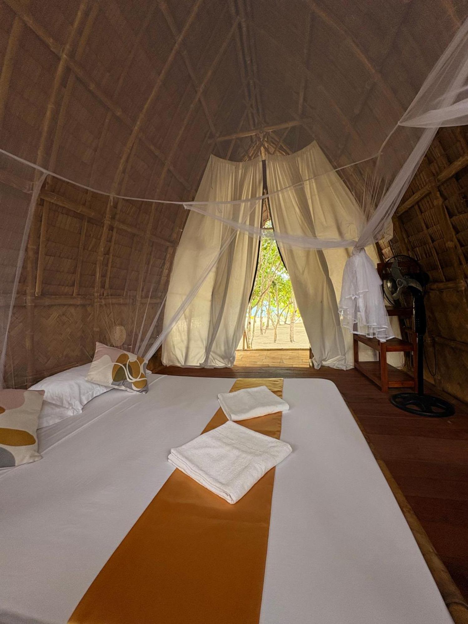 Hotel Dosplaya Ecocamp El Nido Esterno foto