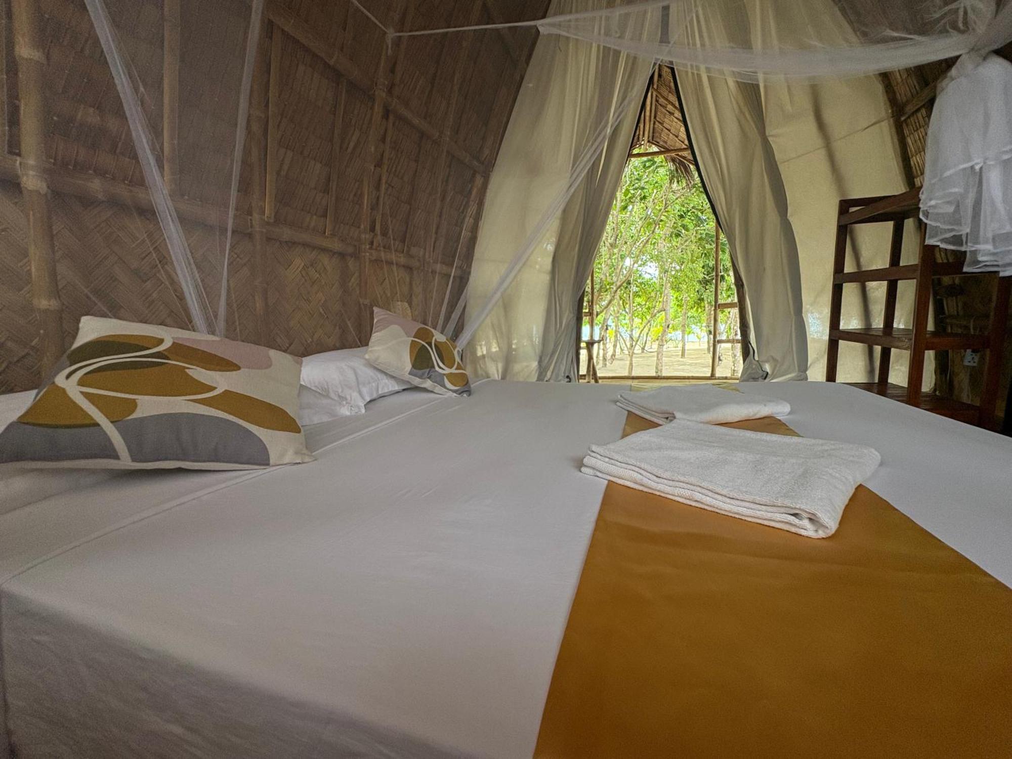 Hotel Dosplaya Ecocamp El Nido Esterno foto